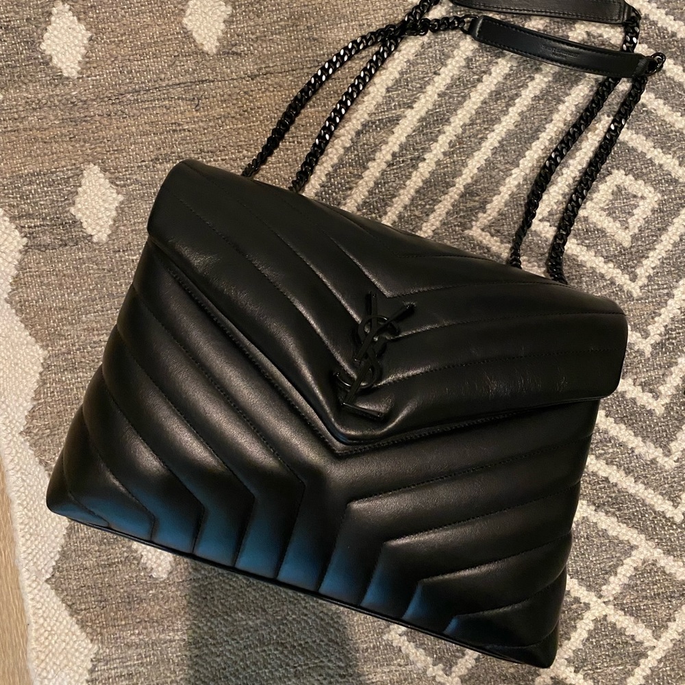 YSL Saint Laurent Matelassé Medium Shoulder bag black